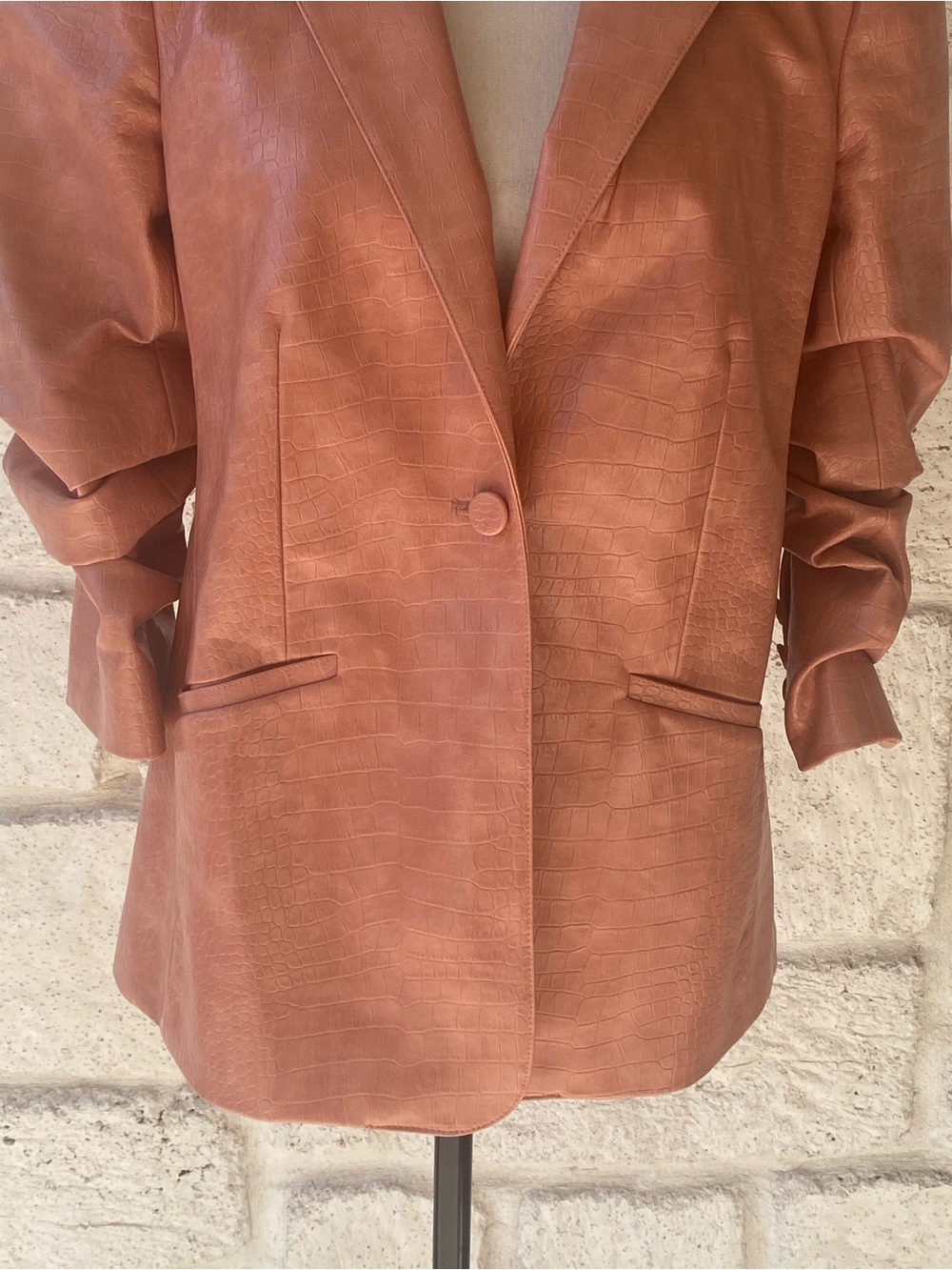 cinq a sept Kylie Single Button Faux Leather Blazer Sz 6 - Picture 5 of 13